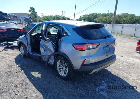 2022 Ford Escape Se z USA, uszkodzony, nr VIN 1FMCU0G65NUB09786